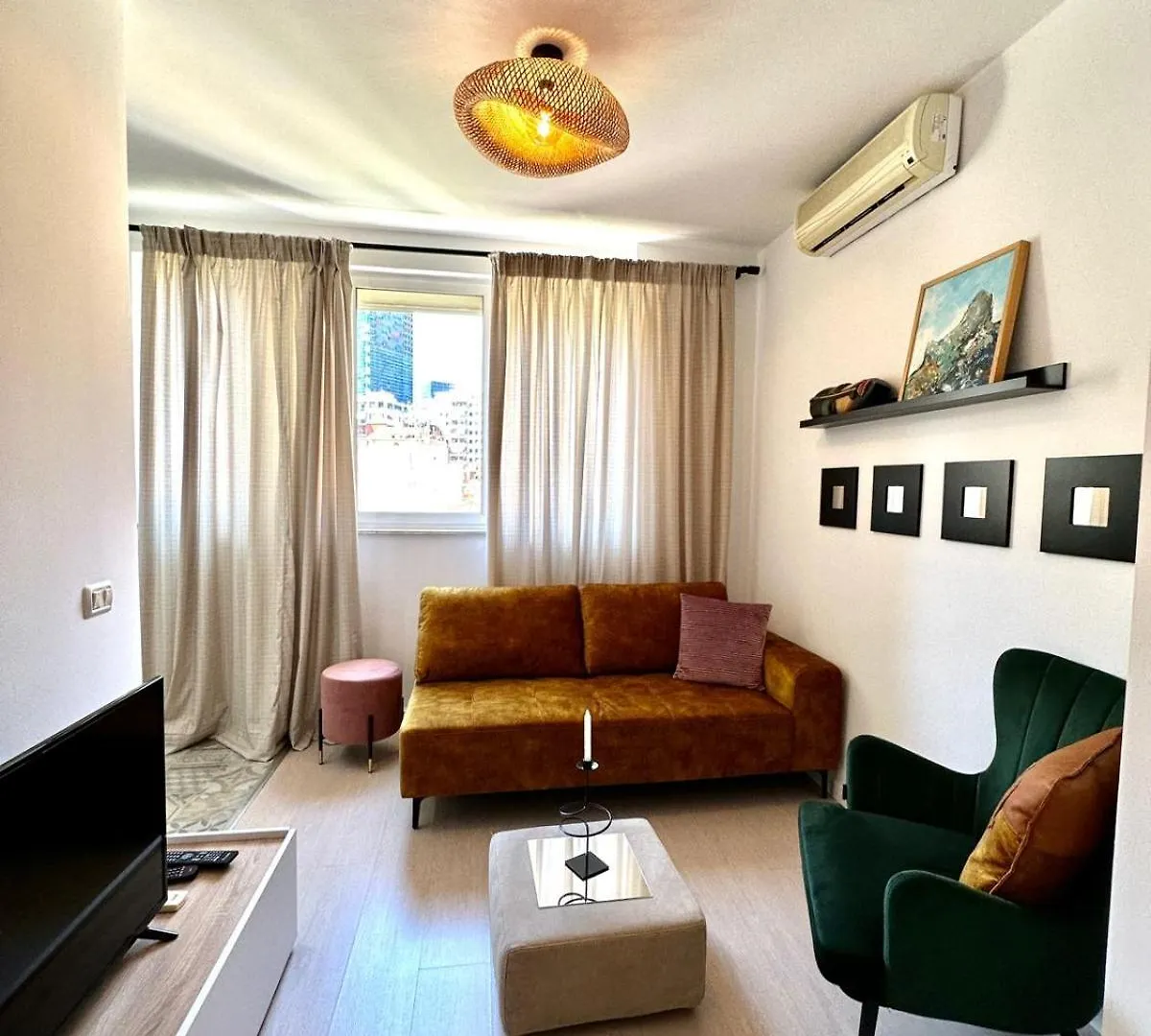 Modern City Center Apartament Apartment Tirana Albania
