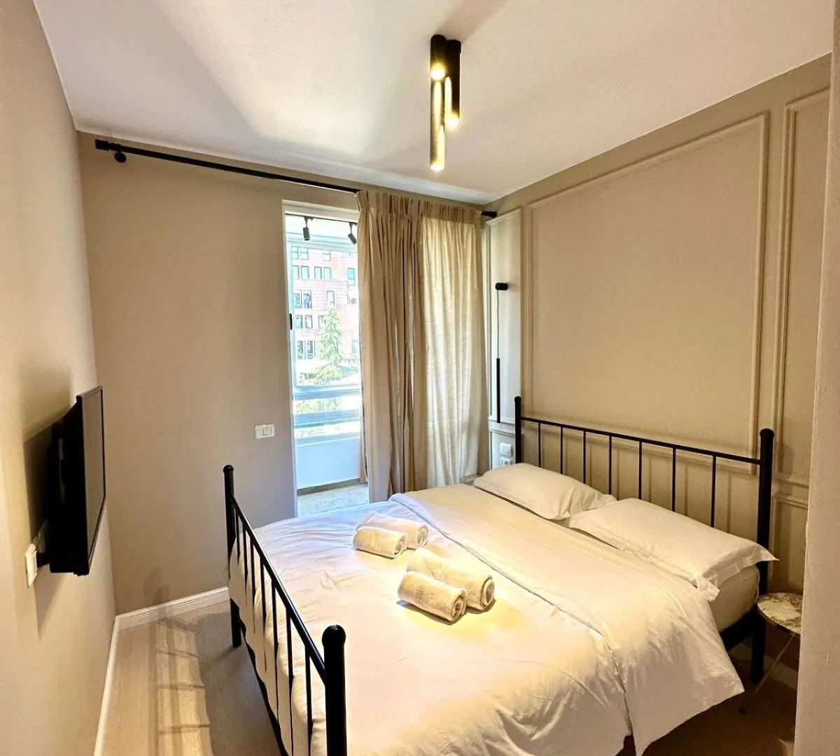 Modern City Center Apartament Apartment Tirana